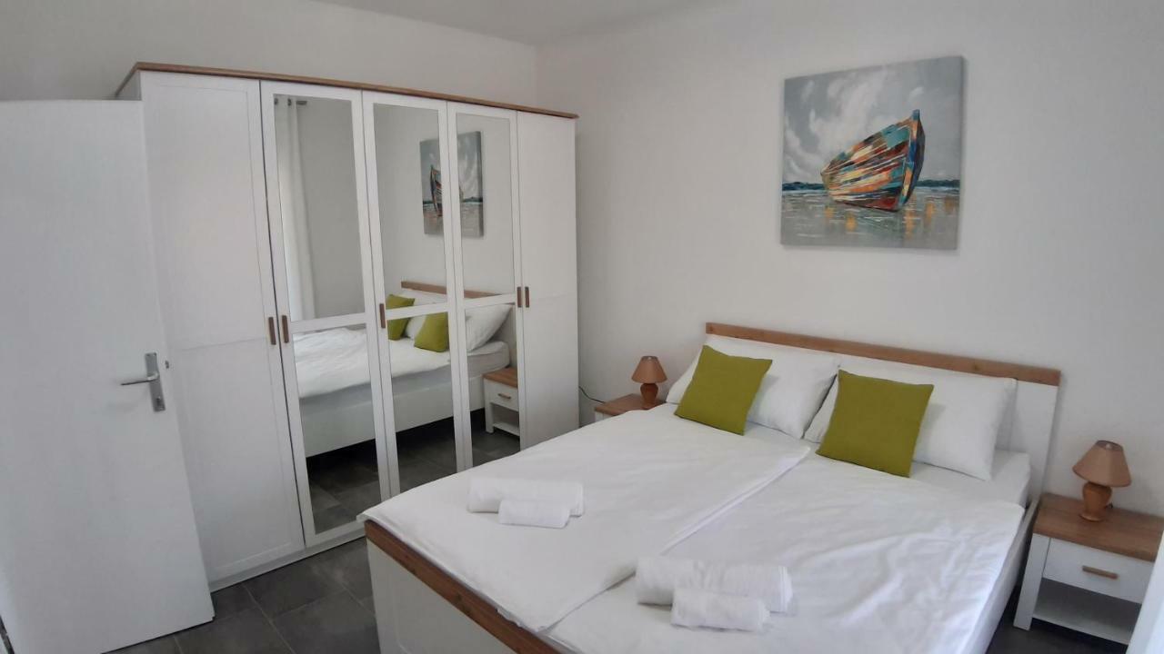 Relax Apartment Стариград-Пакленица Екстериор снимка